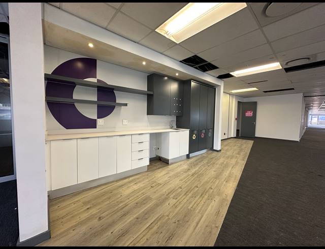 1,368M² OFFICE TO LET IN SANDTON CENTRAL